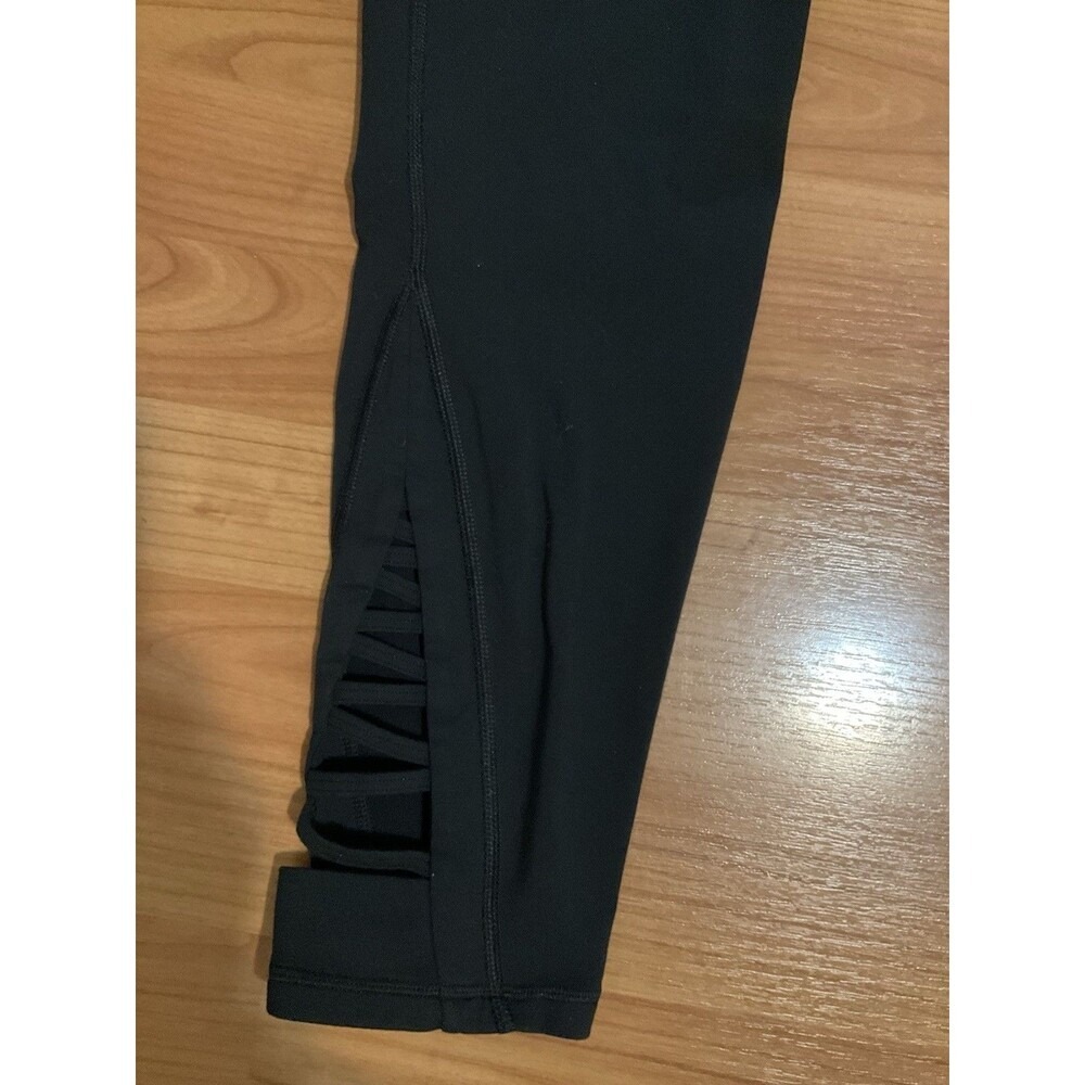 ATHLETA Black Quest Criss Cross Chaturanga Capri Tights US S‎ - Picture 3 of 8